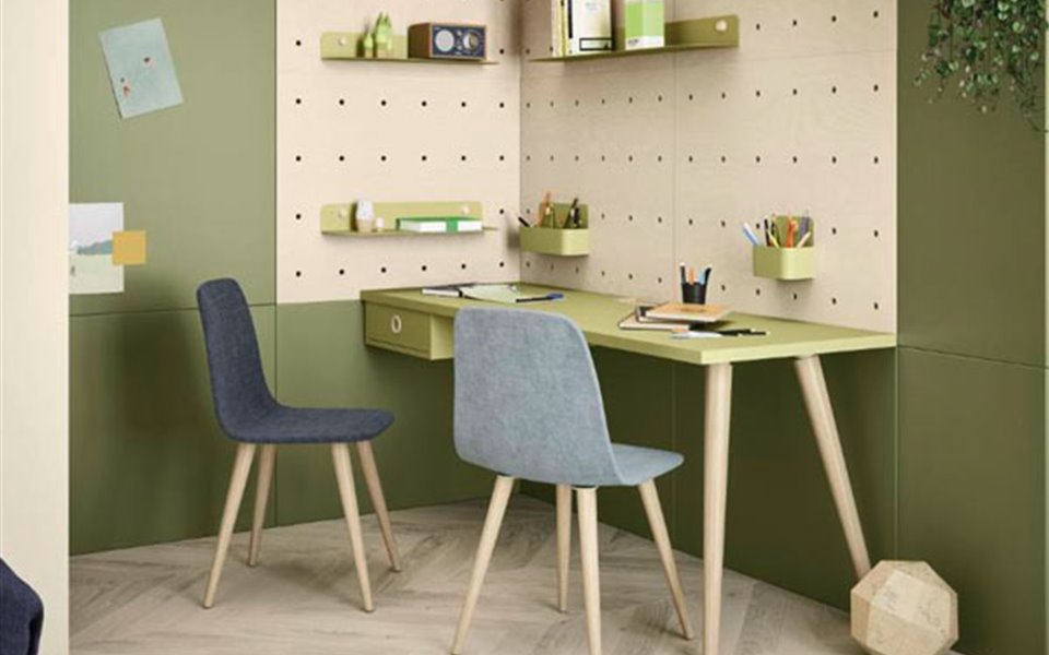 BedHabits desk 600x400 7